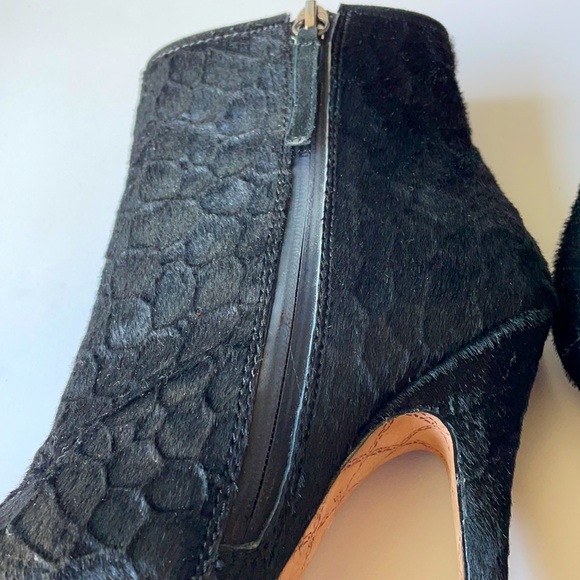 L.A.M.B Gwen Stefani Black fur High heel Boots - Picture 14 of 15